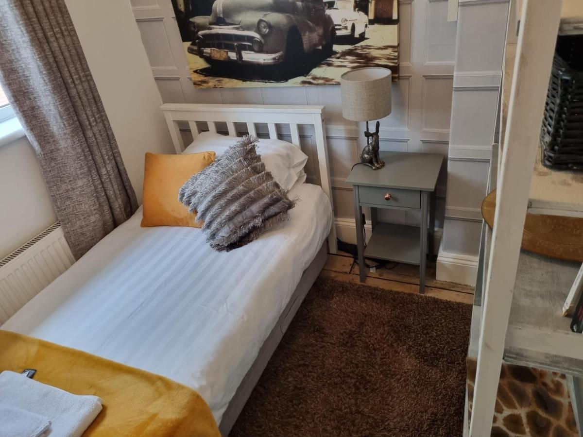 فيلا Tredegarفي Cosy, Dog Friendly House On The Fringe Of The Brecon Beacons المظهر الخارجي الصورة